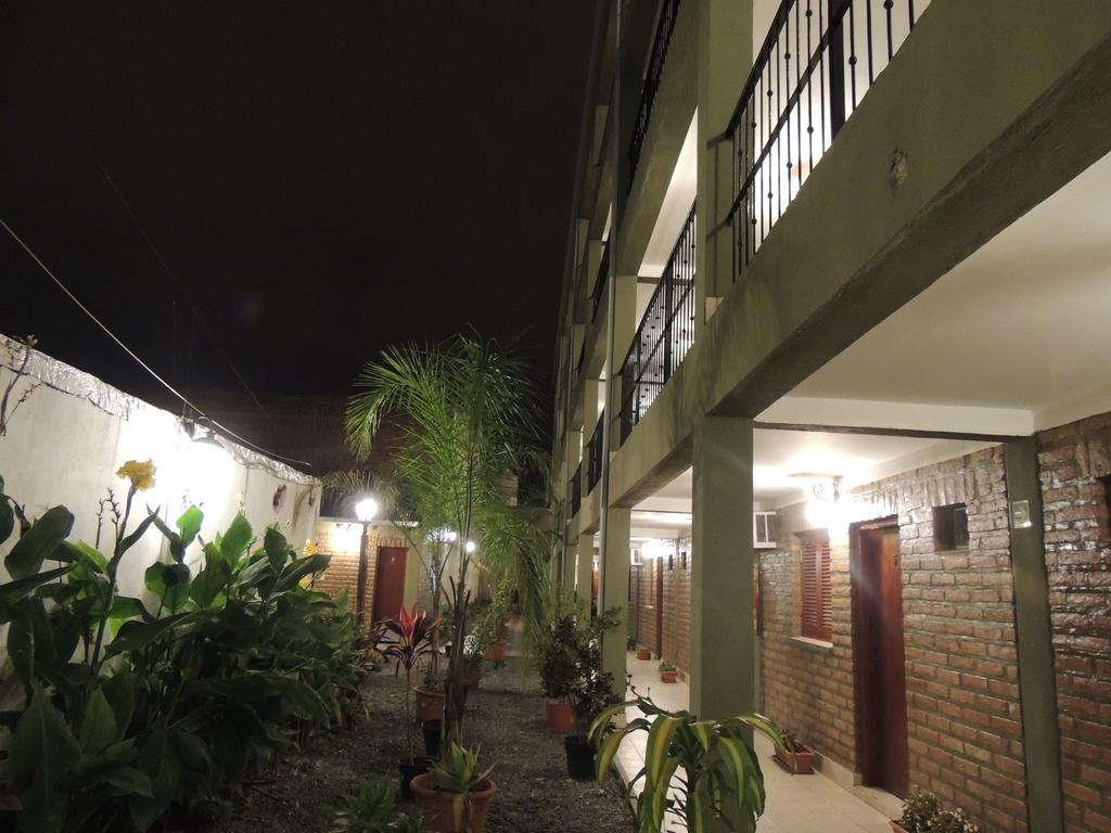 Hotel Buenos Aires Салта Екстериор снимка