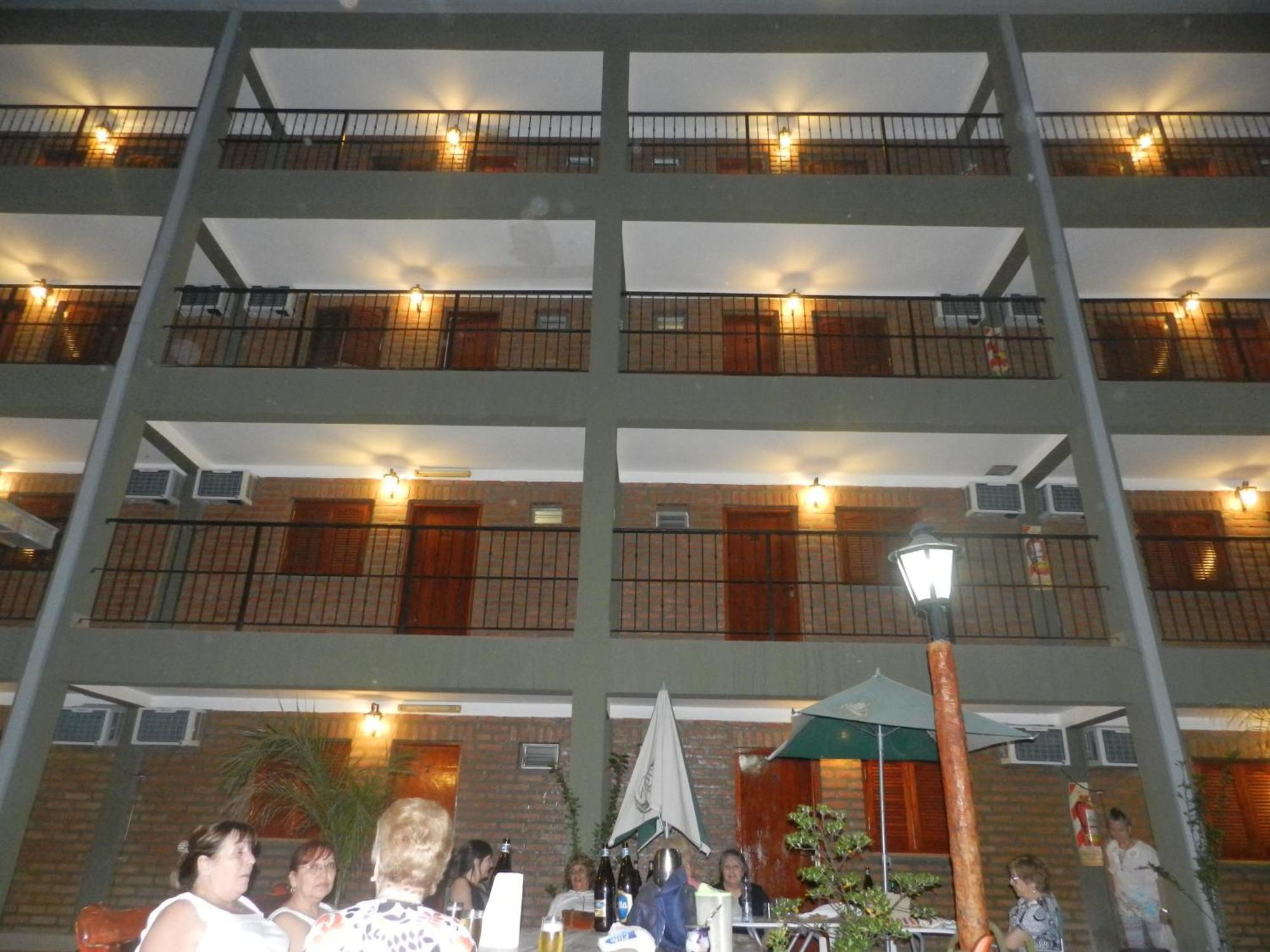 Hotel Buenos Aires Салта Екстериор снимка